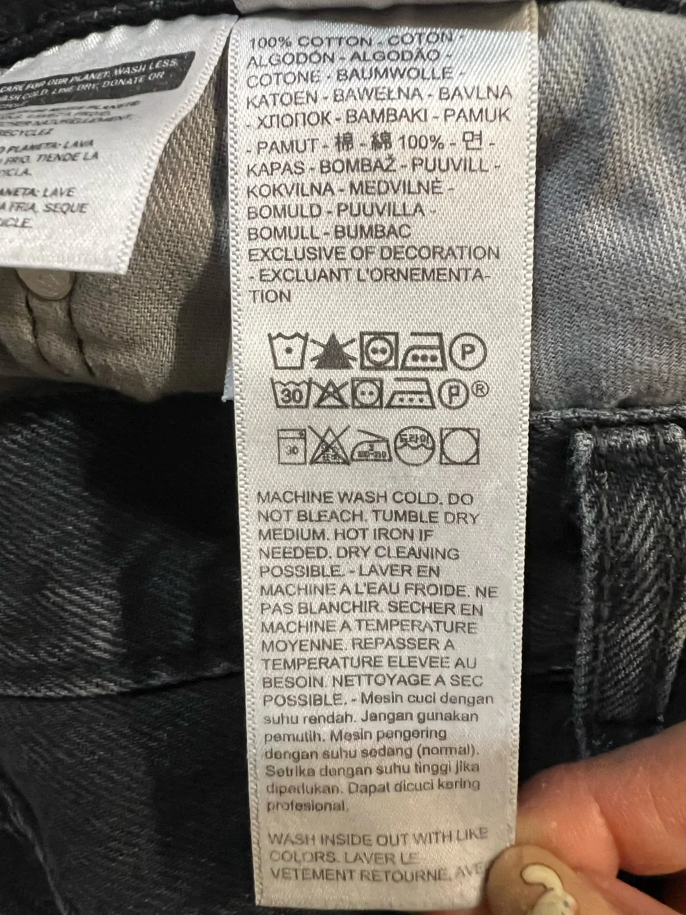 Levi's Men's Black Jeans, 565.